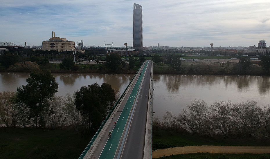 Comienzan las obras de los dos carriles BUS-VAO que facilitarán los accesos a Sevilla desde el Aljarafe